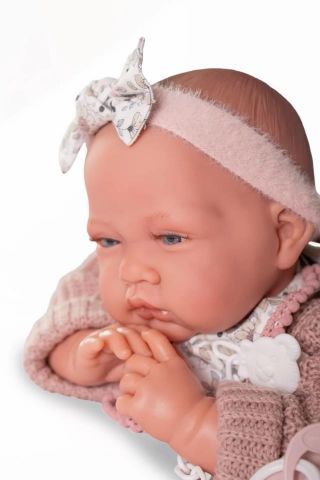 Muñeca Recien Nacida Lúa bolitas babero  42 cm